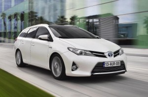 TOYOTA AURIS TOURING SPORTS