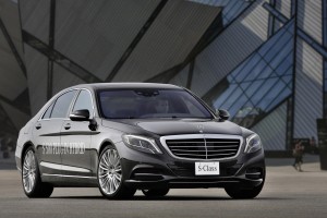 Go green with the Mercedes-Benz S 300 BlueTEC HYBRID