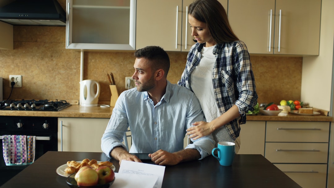 What Is a Joint Lease Application? Couples & Leasing