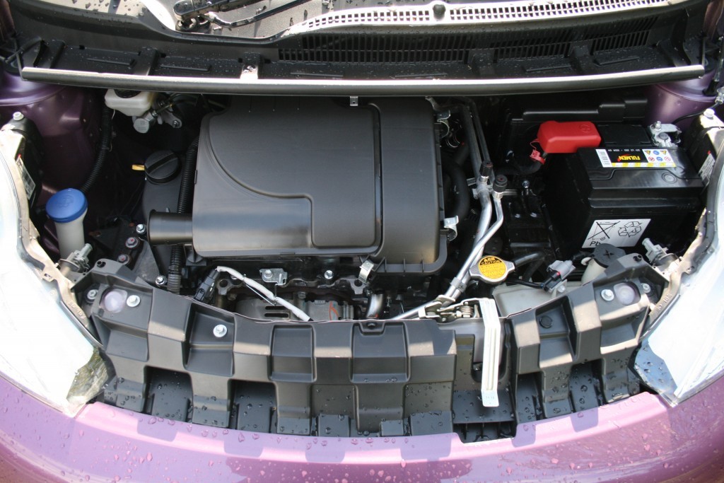 Engine of the Peugeot 107