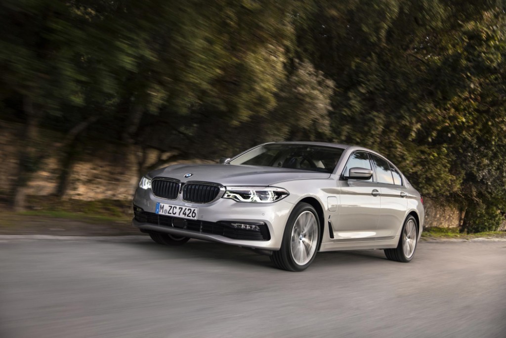 The BMW 530e iPerformance hybrid unveiled