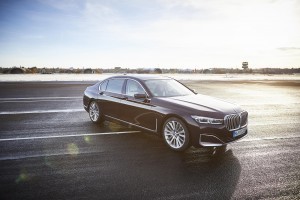 There are two plug-in versions of the BMW 7 Series for buyers to consider.