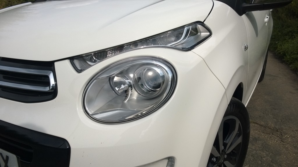 Citroen C1 front light cluster. Click for hi-res image