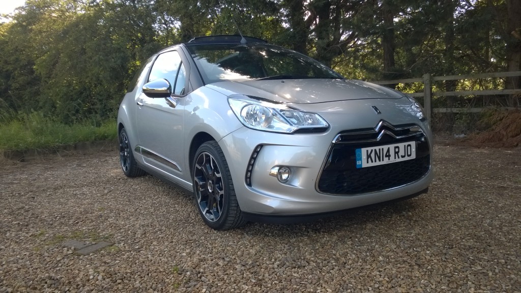 Citroen DS3 Cabrio: Full on the road review