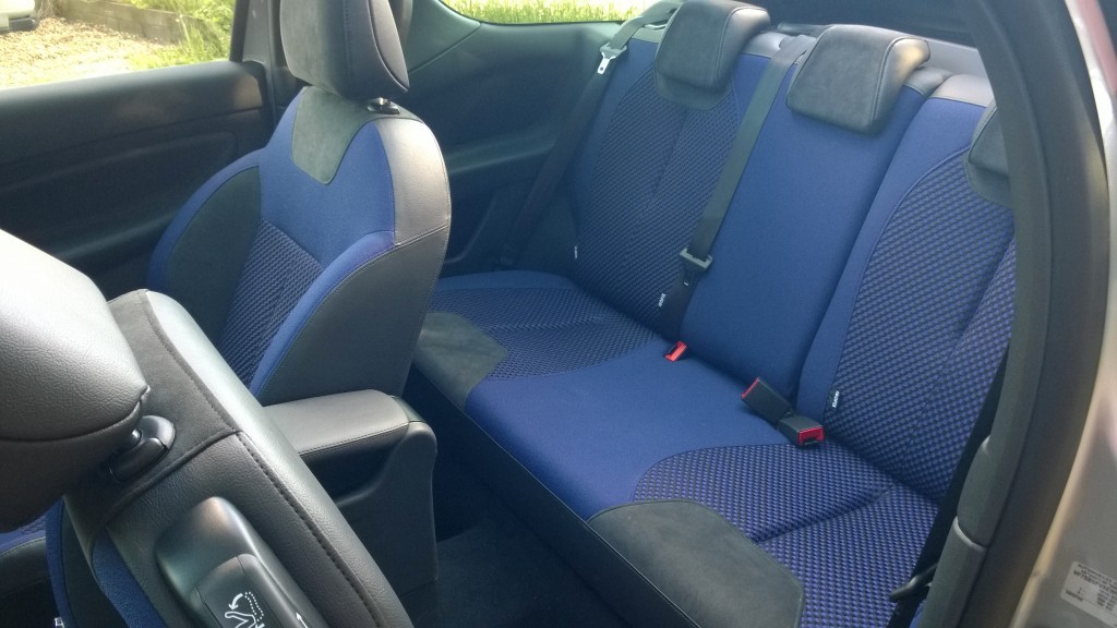 DS3 showing rear seat access