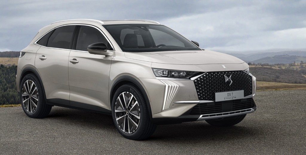 The new DS DS 7 takes a bow