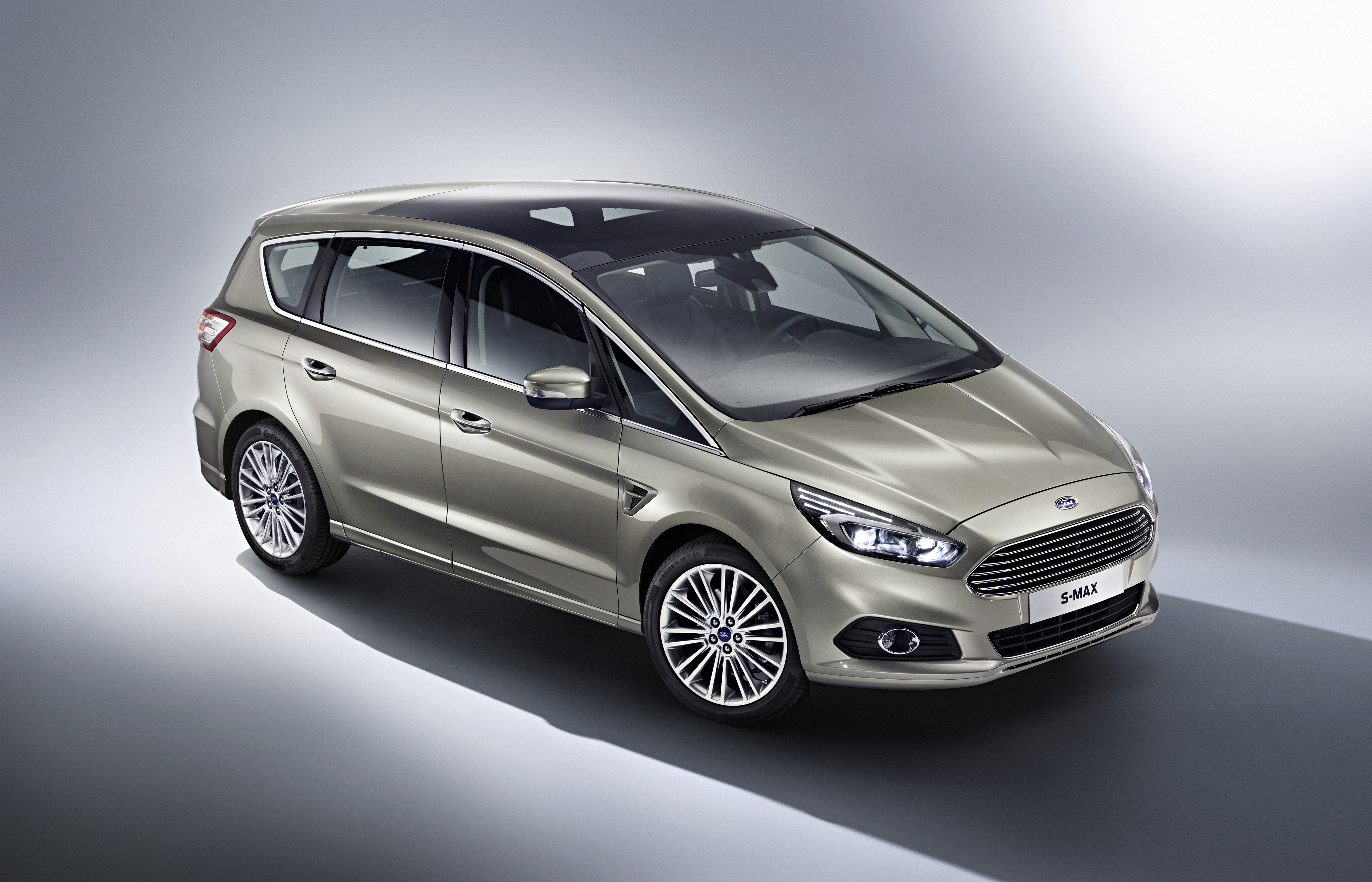 All-new Ford S-Max takes a bow