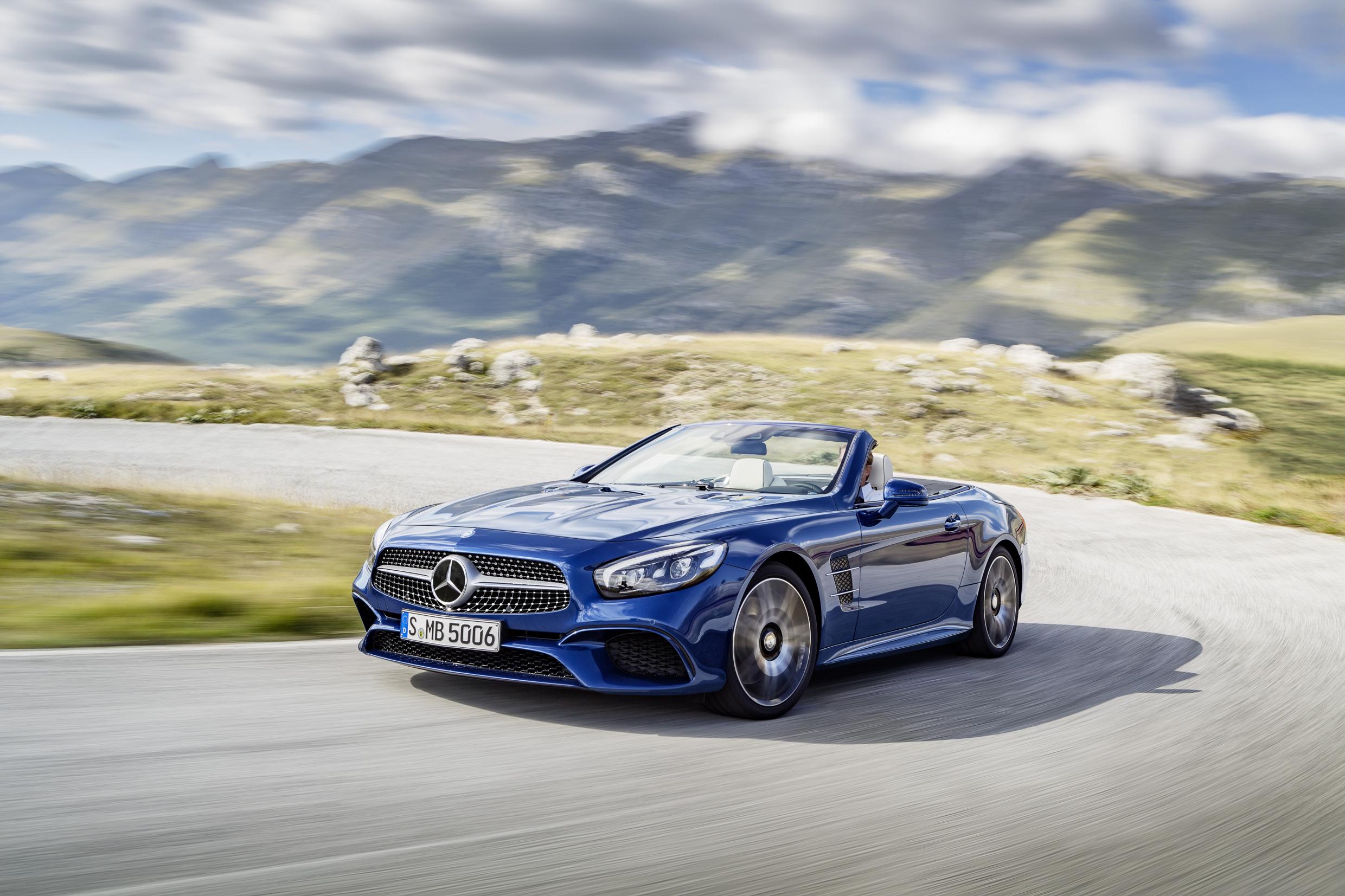 New spec and price for the Mercedes SL Roadster