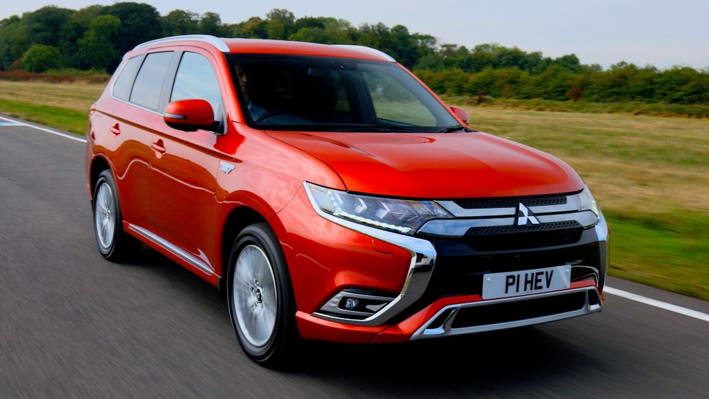 New Mitsubishi Outlander PHEV is unveiled