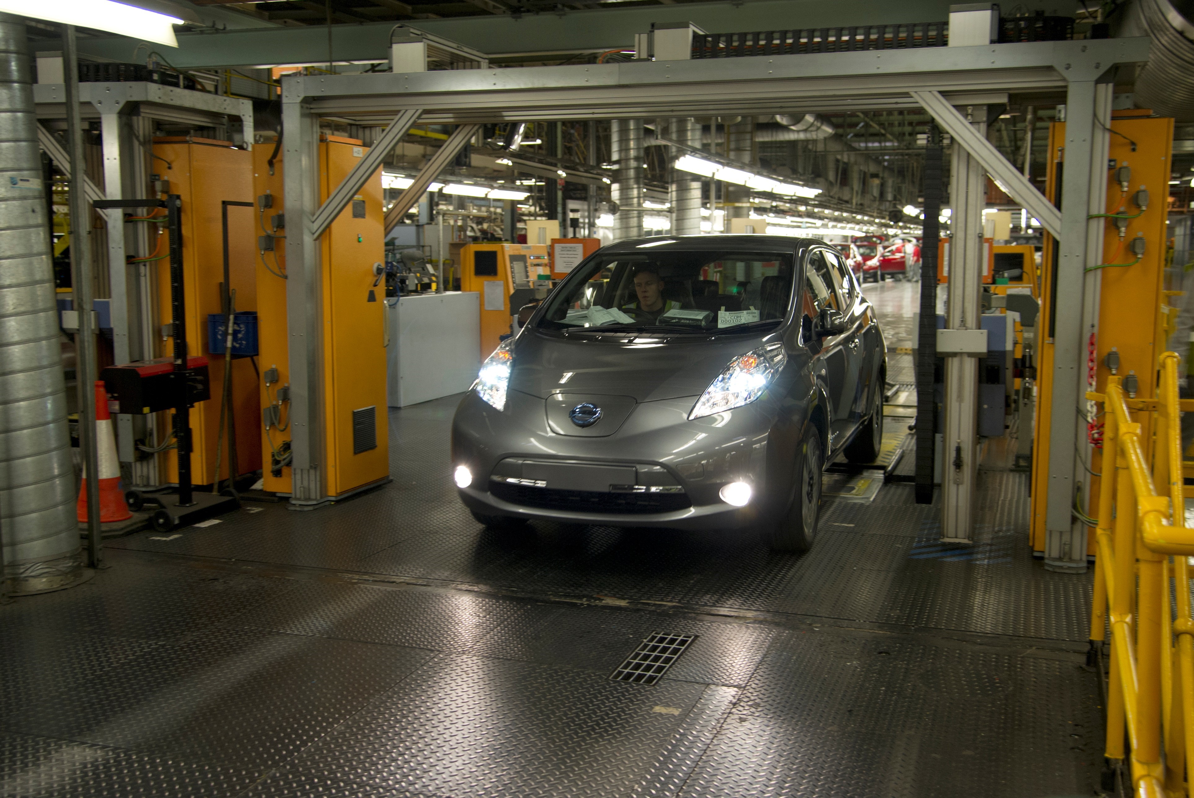 Nissan Leaf celebrates milestone and new powerpack