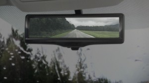 Nissan develops the Smart rearview mirror Nissan develops the Smart rearview mirror