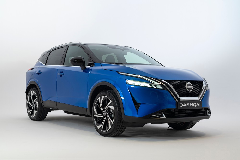Nissan Qashqai in blue-hybrid car leasing