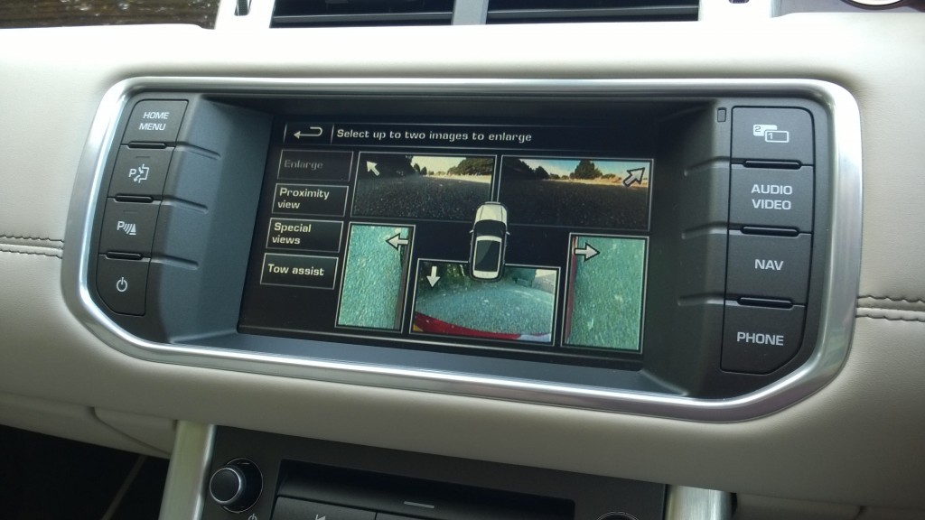 Evoque multimedia screen 