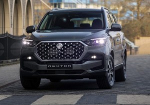 SsangYong Rexton car lease front.