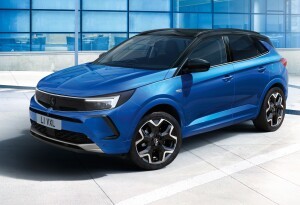 Vauxhall Grandland car lease front