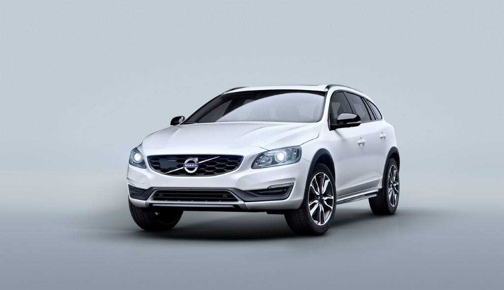 New Volvo V60 Cross Country revealed